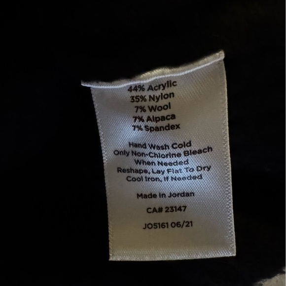 Theory
Wool Stretch Pencil Skirt - Picture 8 of 8